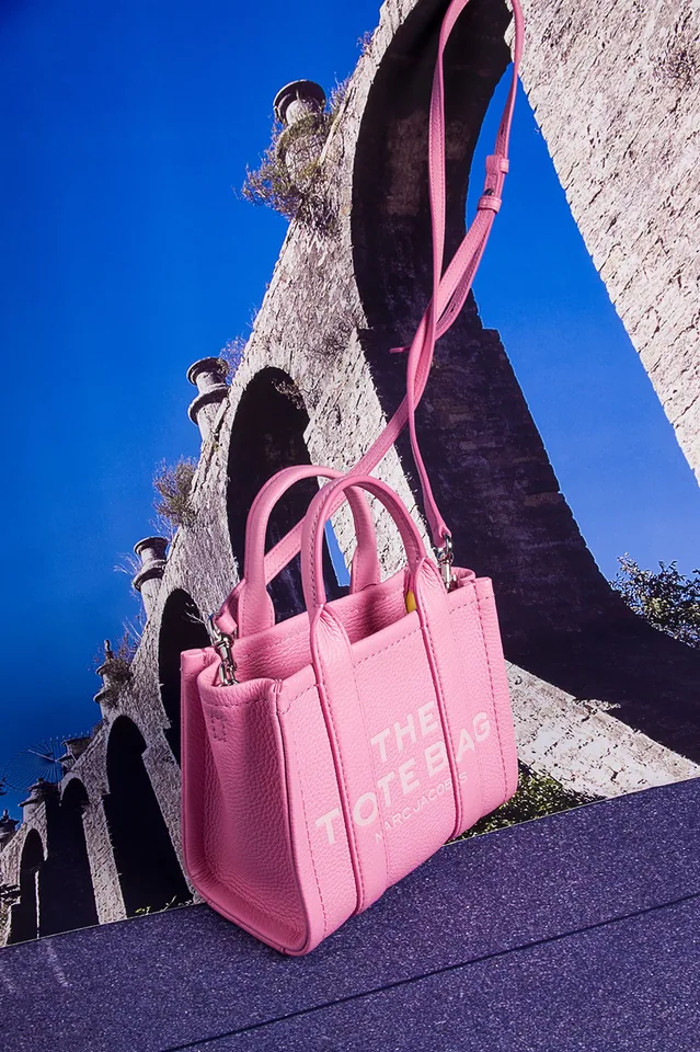 Fashion Global Souvenirs for NEO2